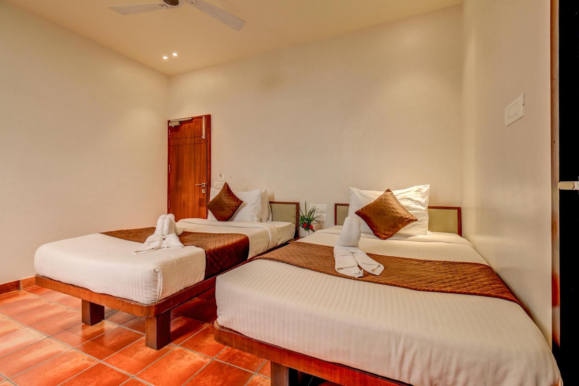 Hotel J N Stay Mysore - 12 Minutes To Mysore Palace ภายนอก รูปภาพ